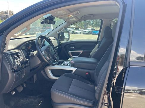 Certified 2024 Nissan Titan SV w/ SV Convenience Package image 8