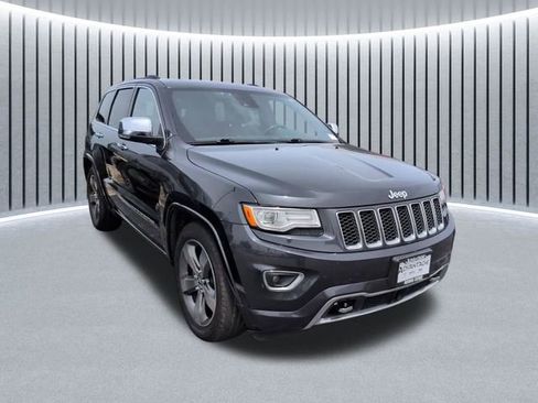 Used 2015 Jeep Grand Cherokee Overland w/ Advanced Technology Group AWD/4WD image 3