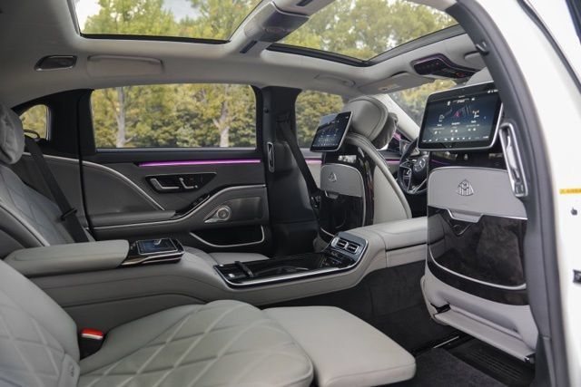 Used 2021 Mercedes-Benz Maybach S 580 4MATIC image 51