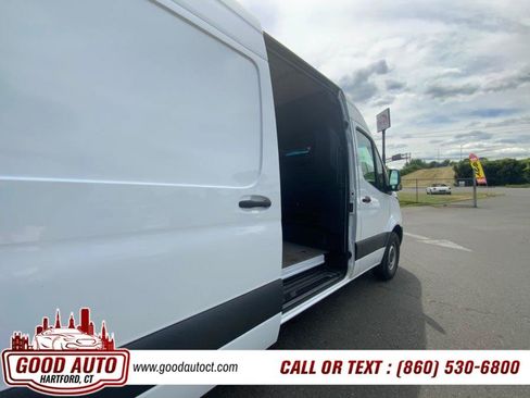 Used 2023 Mercedes-Benz Sprinter 1500 image 18