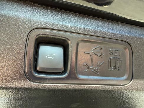 Used 2019 Ford Expedition Platinum image 22