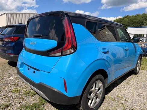 Used 2024 Kia Soul S FWD image 18