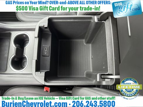 Used 2022 Chevrolet Suburban Z71 w/ Luxury Package AWD/4WD image 20