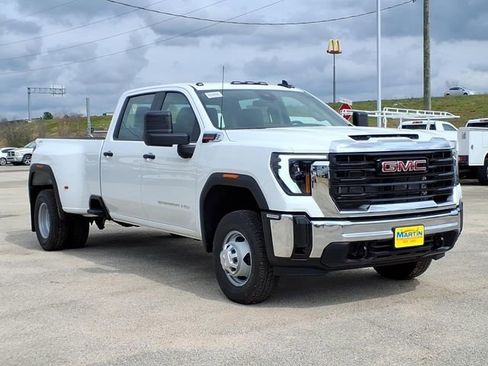 New 2026 GMC Sierra 3500 Pro AWD/4WD image 3