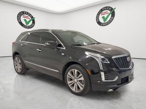 Used 2022 Cadillac XT5 Premium Luxury w/ Technology Package FWD image 3