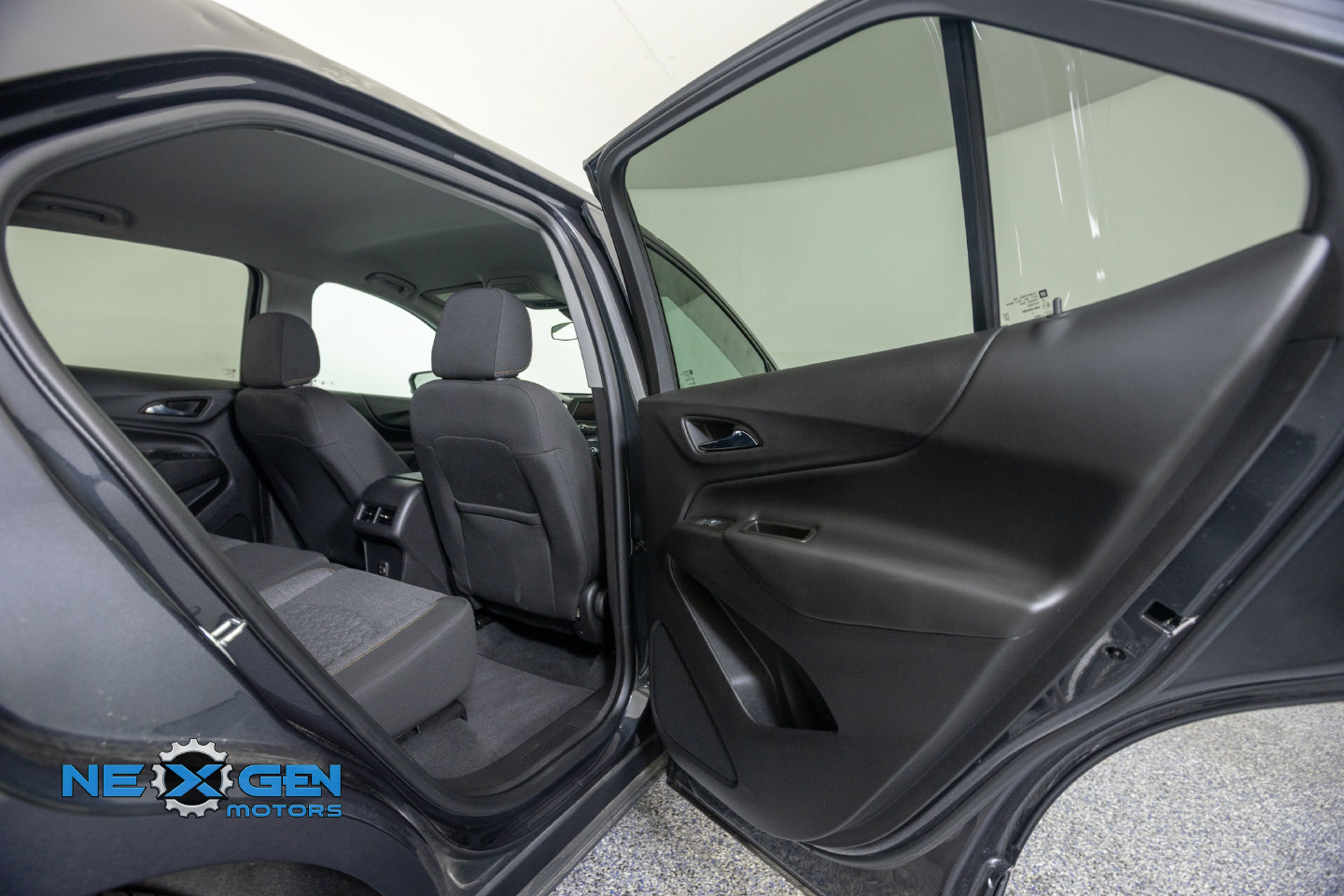 Used 2022 Chevrolet Equinox LT FWD image 33