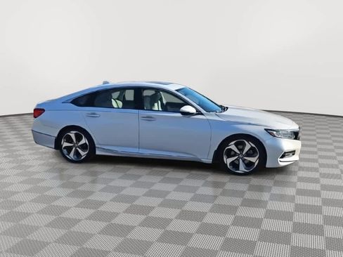 Certified 2018 Honda Accord Touring image 8