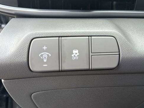 Certified 2025 Hyundai Elantra Sport image 35