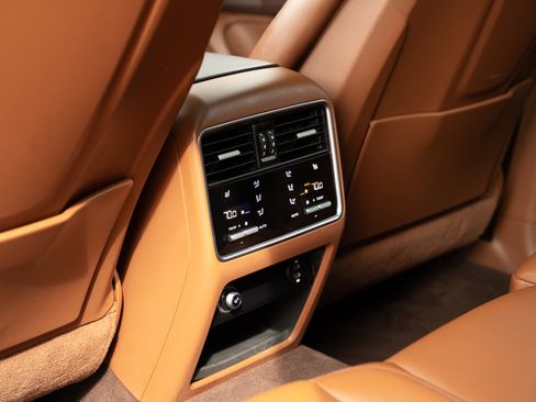 Used 2021 Porsche Cayenne image 29