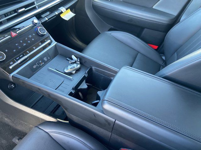 Used 2025 Hyundai Santa Fe SEL FWD image 24