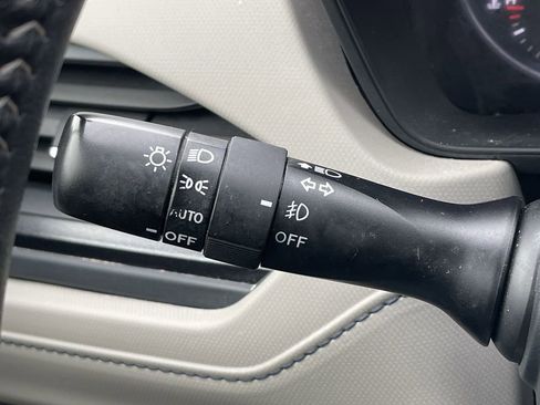 Used 2025 Subaru Forester Premium AWD/4WD image 26