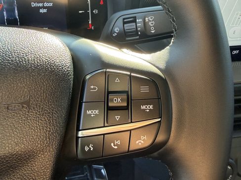 Used 2025 Ford Maverick Lariat w/ Black Appearance Package image 22