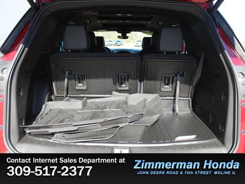 Used 2024 Chevrolet Traverse RS AWD/4WD image 6