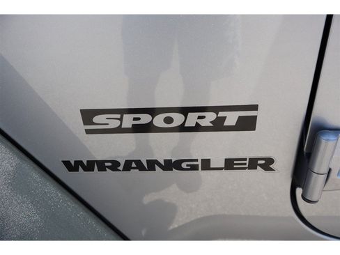 Used 2016 Jeep Wrangler Sport w/ Quick Order Package 24S AWD/4WD image 20