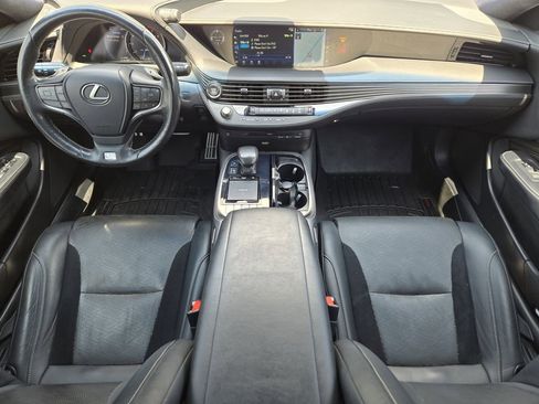 Used 2018 Lexus LS 500 F Sport w/ Accessory Package (Z1) RWD image 27