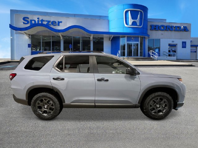 New 2026 Honda Pilot TrailSport image 2