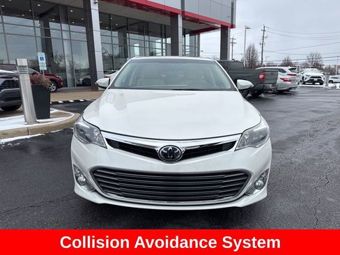 Used 2014 Toyota Avalon Limited image 9