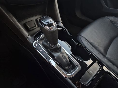 Used 2017 Chevrolet Cruze Premier image 26