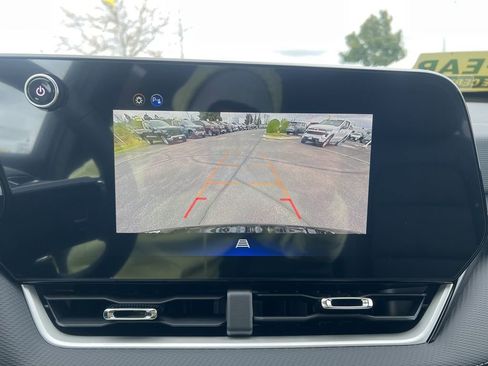 New 2026 Chevrolet Equinox LT w/ Convenience Package II image 18