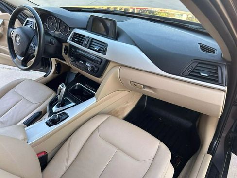 Used 2014 BMW 320i xDrive Sedan image 16