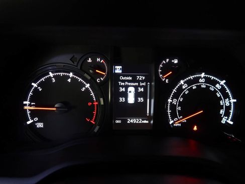 Used 2022 Toyota 4Runner SR5 Premium w/ Moonroof Package image 23