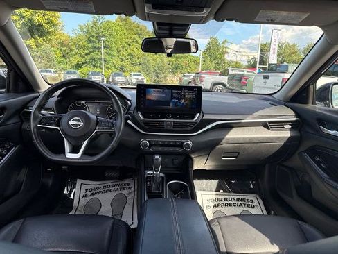 Certified 2023 Nissan Altima 2.5 SR w/ SR Premium Package FWD image 22