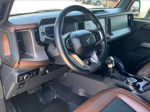 Used 2022 Ford Bronco Outer Banks AWD/4WD image 14