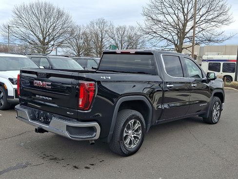 Used 2025 GMC Sierra 1500 SLT AWD/4WD image 6