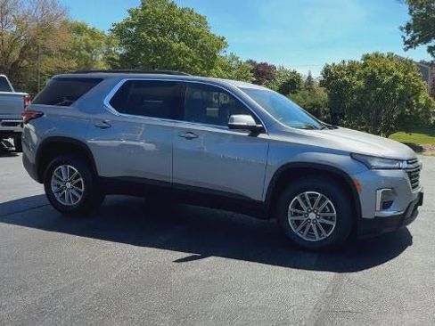 Certified 2023 Chevrolet Traverse LT FWD image 9