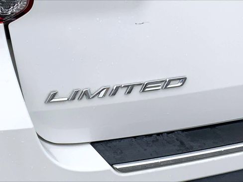 Used 2020 Ford Explorer Limited image 9