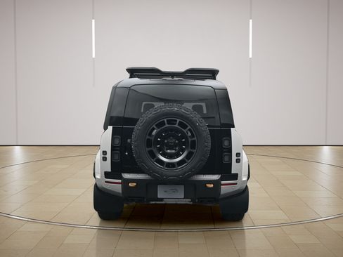 New 2026 Land Rover Defender 110 AWD/4WD image 20
