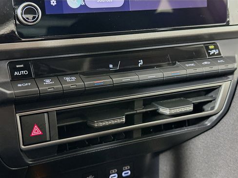 Used 2025 Toyota Camry LE image 23