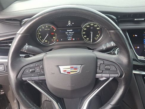 Used 2020 Cadillac XT6 Premium Luxury image 13