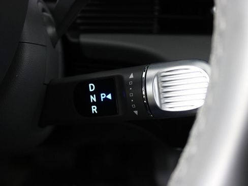 Used 2024 Hyundai Ioniq 5 SE image 16