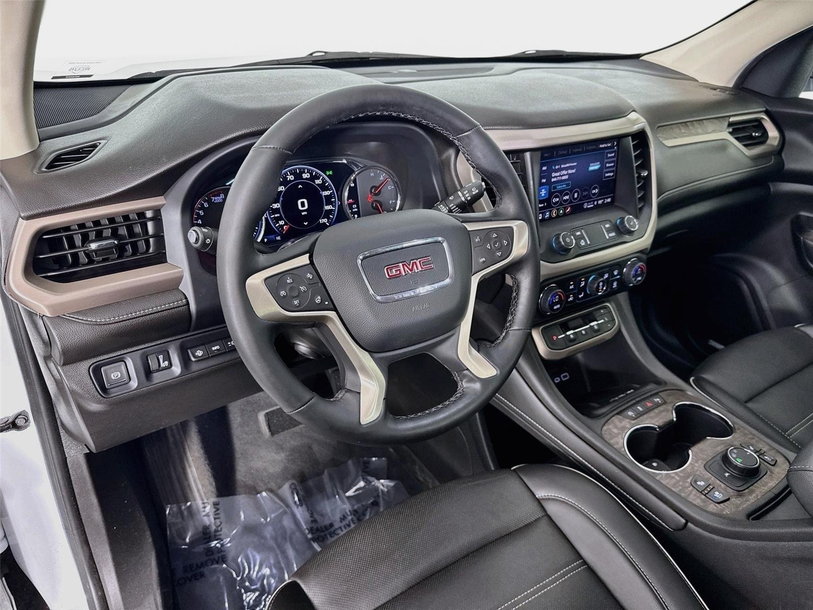 Certified 2023 GMC Acadia Denali w/ Denali Ultimate Package FWD image 9