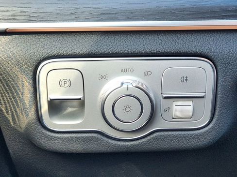 New 2026 Mercedes-Benz GLS 450 4MATIC image 21