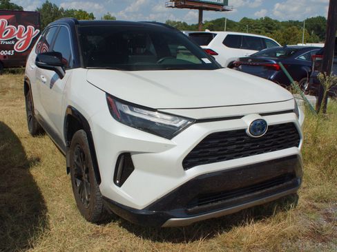 Used 2023 Toyota RAV4 XSE w/ XSE Grade Weather Package AWD/4WD image 3