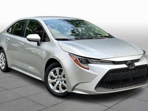 Used 2020 Toyota Corolla LE FWD image 2