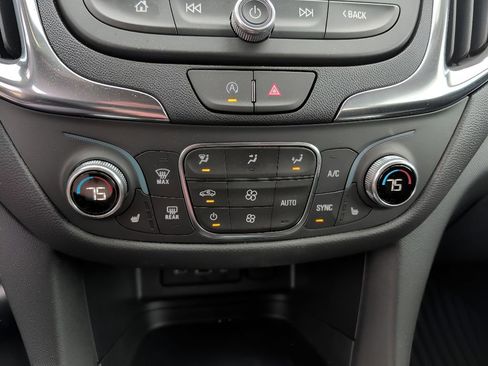 Used 2024 Chevrolet Equinox LT AWD/4WD image 13