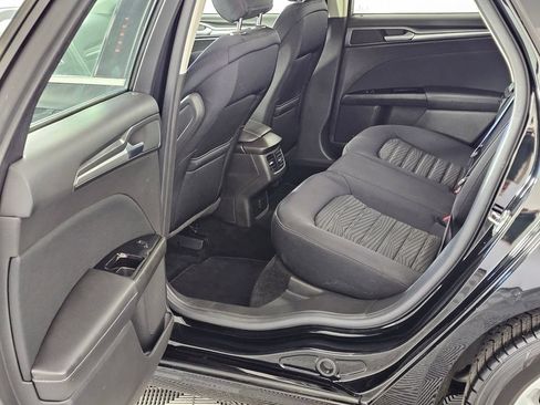 Used 2016 Ford Fusion SE FWD image 15