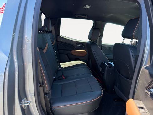 Used 2026 GMC Canyon AT4 AWD/4WD image 18
