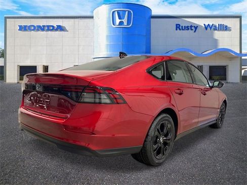 New 2025 Honda Accord SE image 3