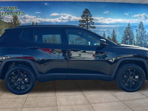 New 2026 Jeep Compass Latitude image 4