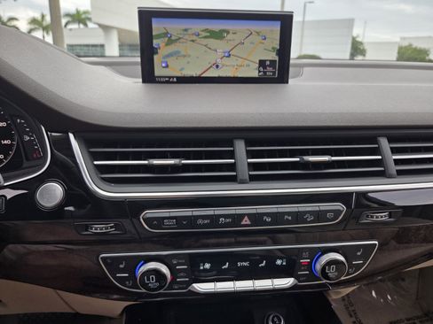 Used 2019 Audi Q7 3.0T Prestige AWD/4WD image 23