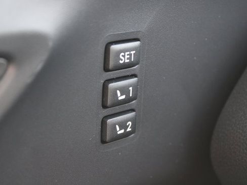 New 2026 Subaru Ascent Limited Bronze image 31