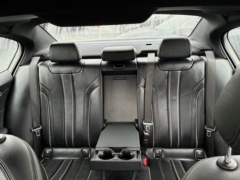 Used 2019 BMW 530i xDrive w/ M Sport Package image 16