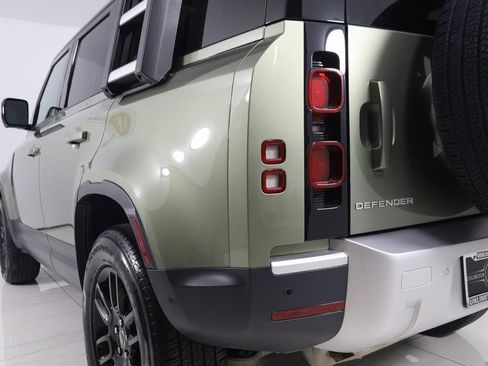 Used 2023 Land Rover Defender 110 S image 29