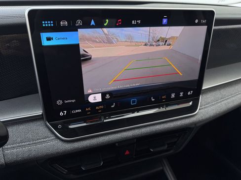 Used 2025 Volkswagen Tiguan S image 18