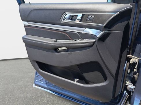 Used 2019 Ford Explorer Sport w/ Equipment Group 401A AWD/4WD image 28