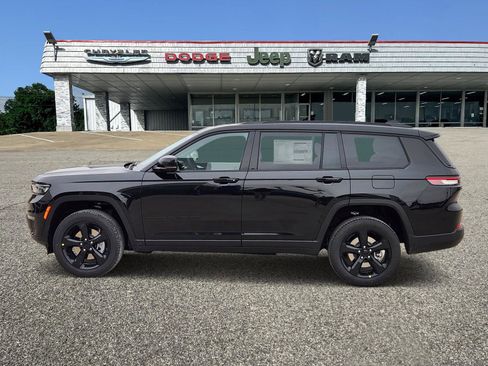 New 2025 Jeep Grand Cherokee L Limited w/ Luxury Tech Group II image 3